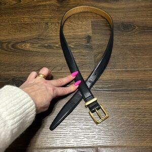 Saks Fifth Avenue navy blue leather vintage belt Large